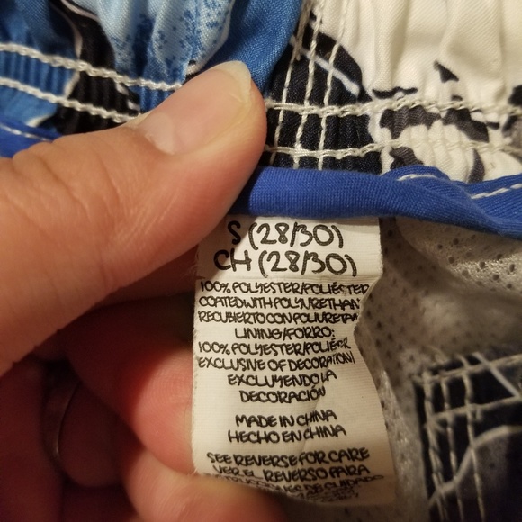 swim trunks - Picture 3 of 4